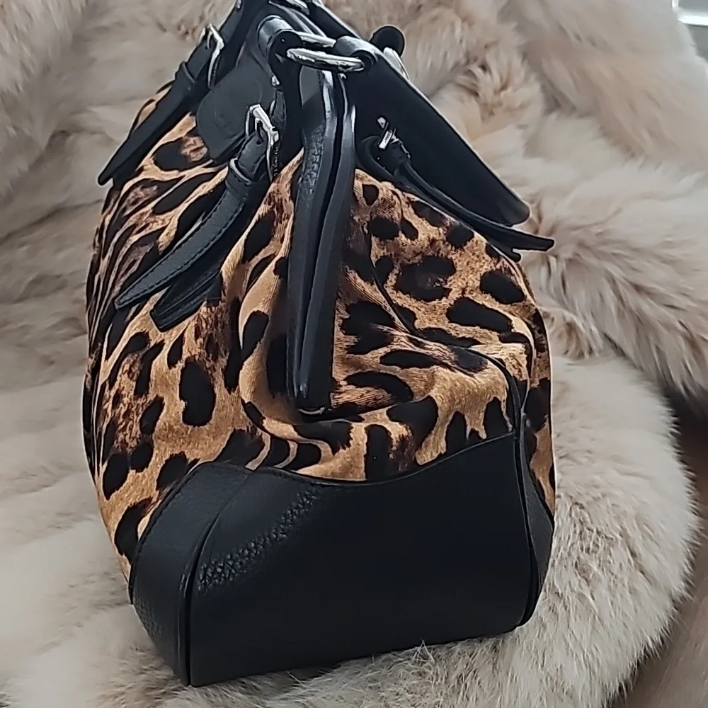 DOLCE & GABBANA Vintage Leather-Trimmed Printed Semi Shoulder Top Handle Bag - Picture 5 of 13